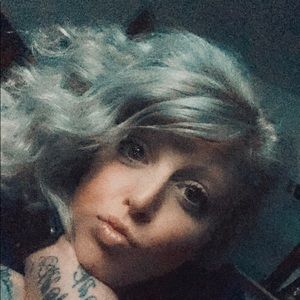 Meet your Posher, Dana